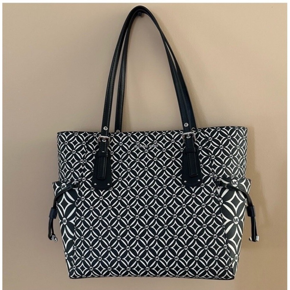 NWT Michael Kors Voyager East West Tote • Black‎ White New With Tags RARE beauty - Picture 9 of 13